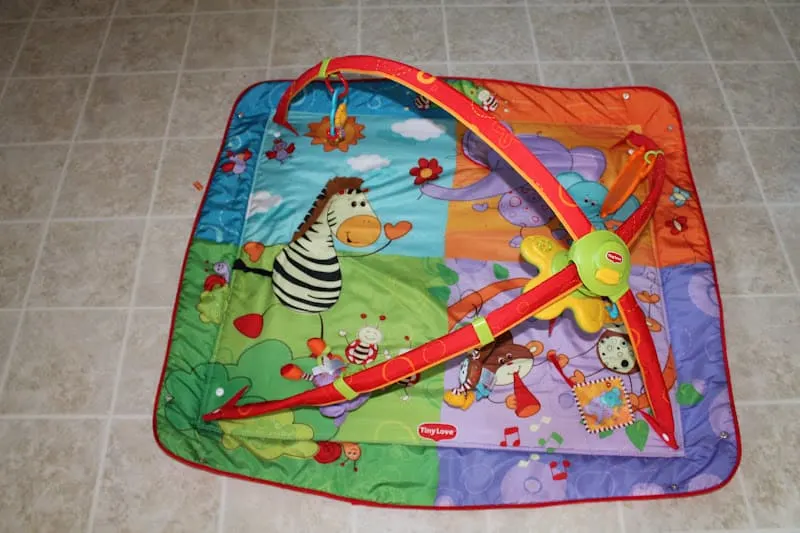 verder Buik Pijlpunt Tiny Love Gymini Move and Play Activity Mat Review - Thrifty Nifty Mommy