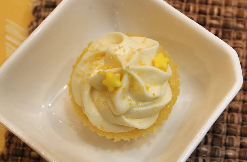 Easy Lemon Cupcakes Recipe - The BEST Lemon Filled Cupcakes