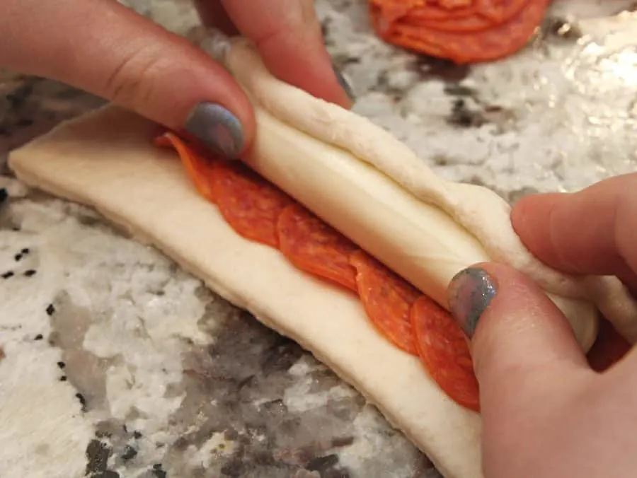 Cheesy Pepperoni Sticks Recipe