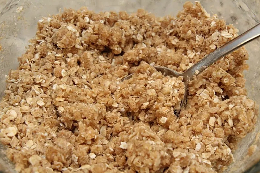 crumble mixture - Healthy Oatmeal Strawberry Bars Recipe