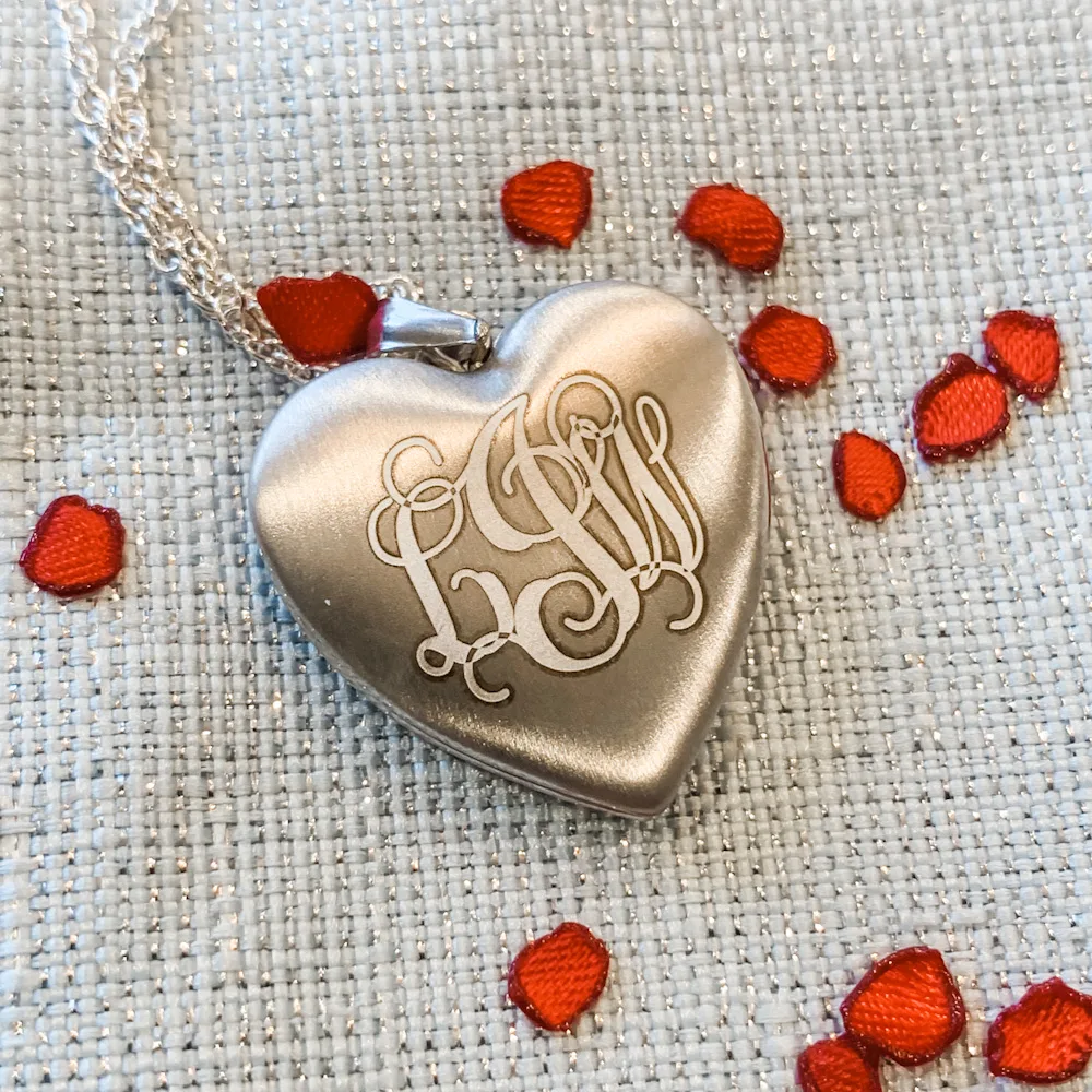 PicturesOnGold.com Custom Heart Shaped Locket Giveaway