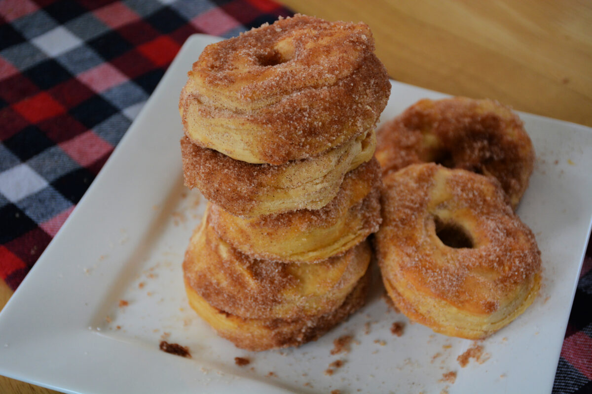 cinnamon and sugar air fryer donuts