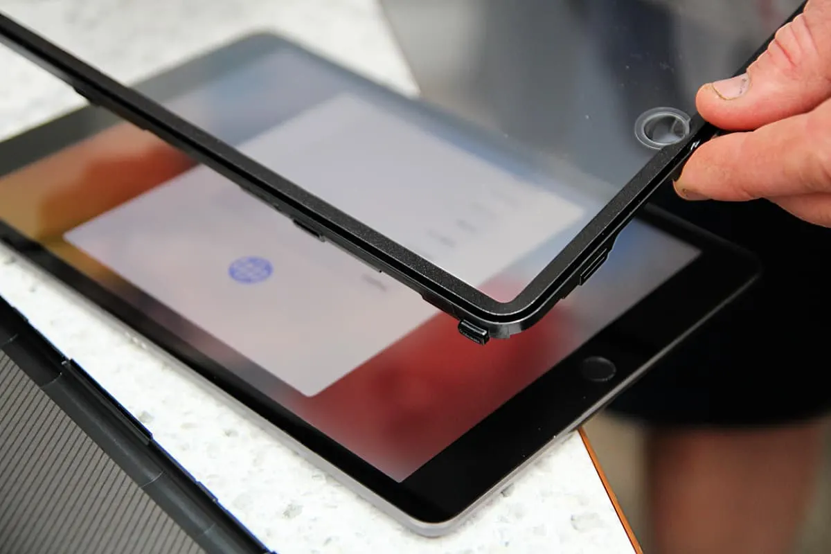 iPad and screen protector - Proven - Top 6 Ways To Keep Your iPad Protected